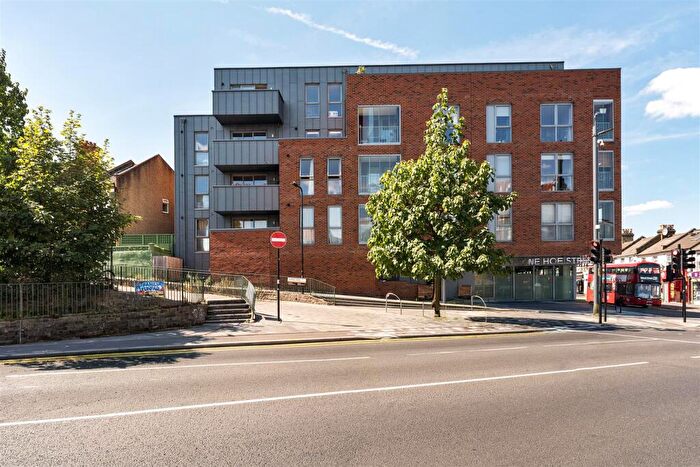 2 Bedroom Flat For Sale In Howard Road, Walthamstow, E17