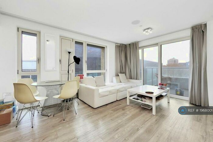 2 Bedroom Flat To Rent In Marner Point, London, E3