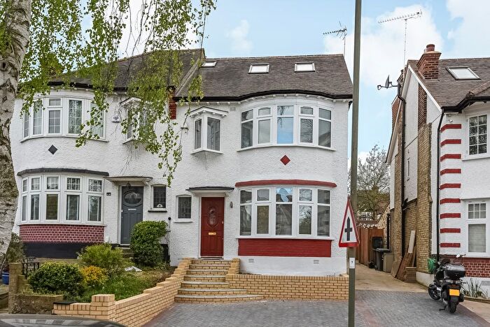 4 Bedroom Semi-Detached House To Rent In Fursby Avenue, London, N3