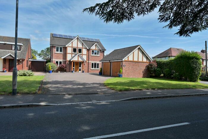 4 Bedroom Detached House For Sale In Alrewas Road, Kings Bromley, Burton-On-Trent, DE13