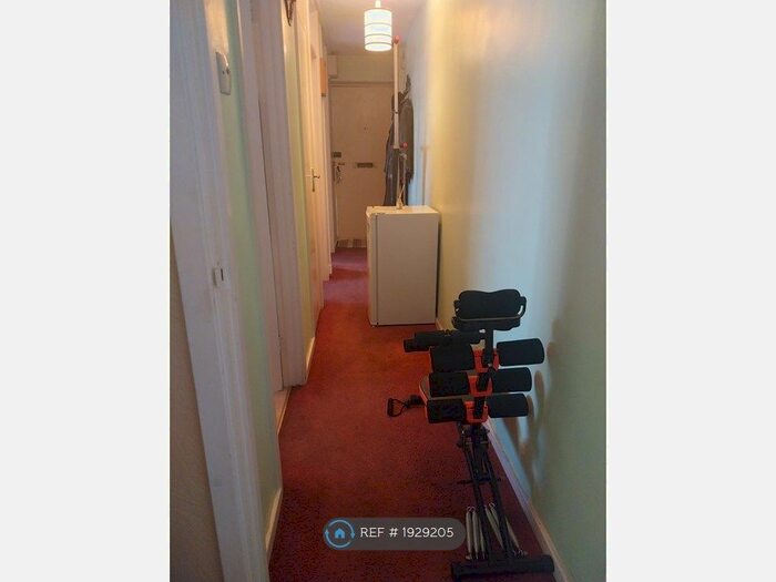 1 Bedroom Flat To Rent In Hatton Road, Middlesex, TW14