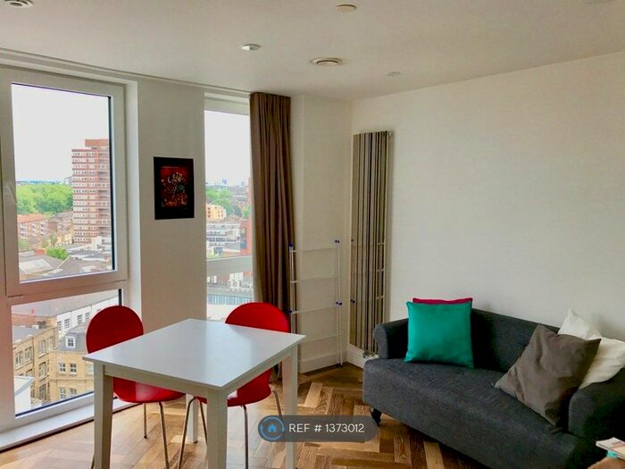 Studio To Rent In Eagle Point, London, EC1V