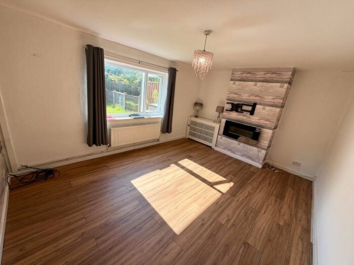 3 Bedroom Semi-Detached House To Rent In Thelwall Avenue, Fallowfield, M14
