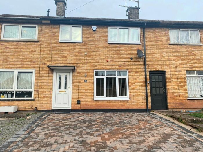 3 Bedroom Town House To Rent In Julian Road, Glen Parva, Leicester, LE2