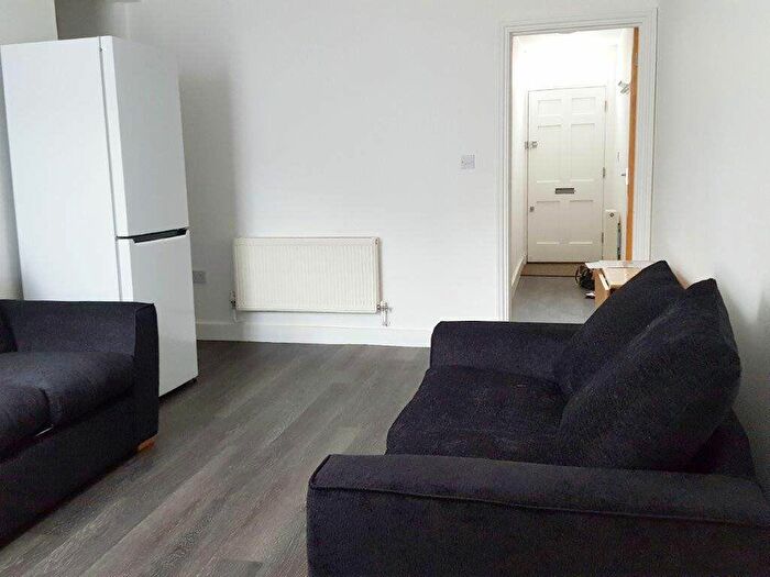 3 Bedroom House To Rent In Broad Street, Canterbury - Ref, CT1