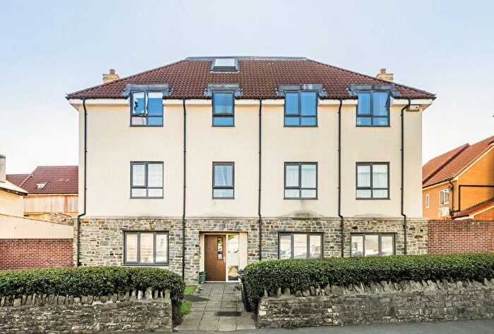2 Bedroom Flat For Sale In Bath Road, Longwell Green, Bristol, Gloucestershire, BS30