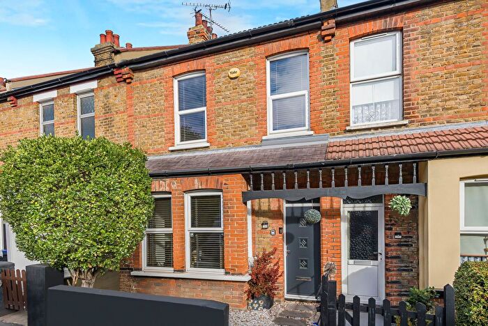 3 Bedroom Terraced House For Sale In North Avenue, Southchurch Village, SS2