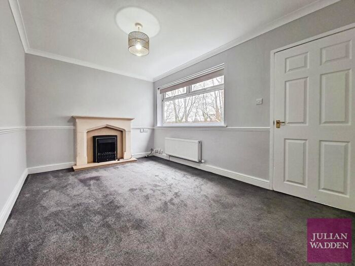 2 Bedroom Flat To Rent In The Winnows, Denton, Greater Manchester, M34