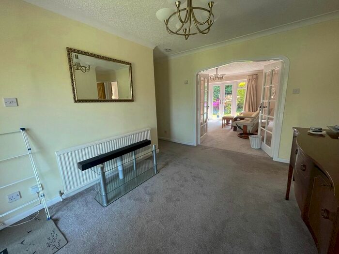 3 Bedroom Bungalow For Sale In Portola Close, Grappenhall, Warrington, WA4