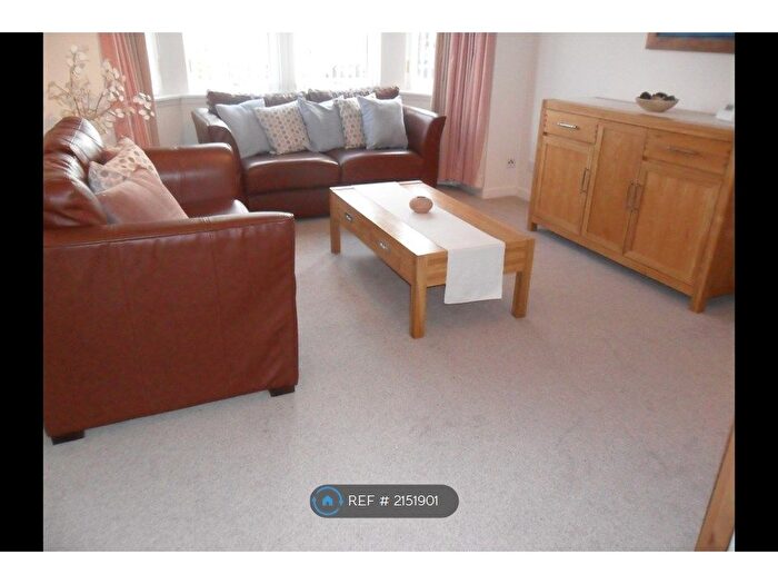 2 Bedroom Flat To Rent In Albury Gardens, Aberdeen, AB11