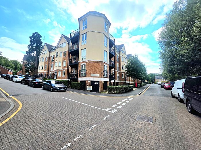 2 Bedroom Flat To Rent In Brightwen Grove, Stanmore, HA7