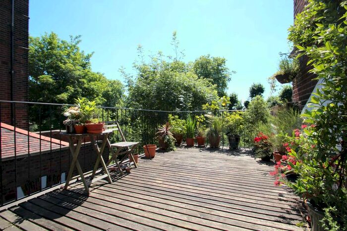 1 Bedroom Flat To Rent In Shepherds Hill, Highgate, N6