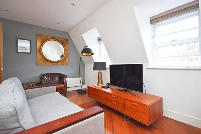 2 Bedroom Flat To Rent In Clifford Street, York, YO1