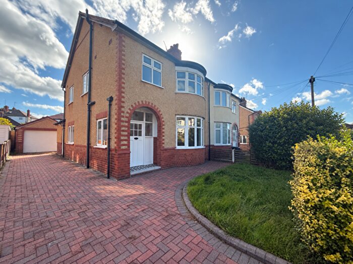 3 Bedroom Semi Detached House For Sale In Woodlands Avenue, Chester, CH1
