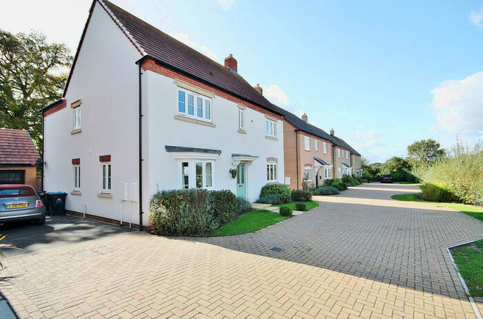 4 Bedroom Detached House For Sale In Masons Grove, North Leigh, OX29