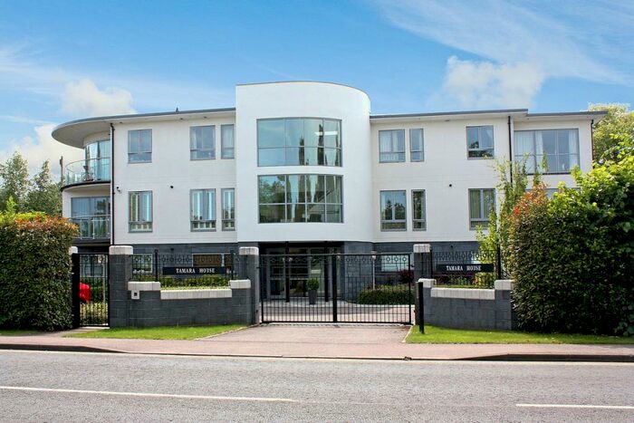 3 Bedroom Apartment To Rent In Tamara House, Queen Edith's Way, Cambridge, CB1