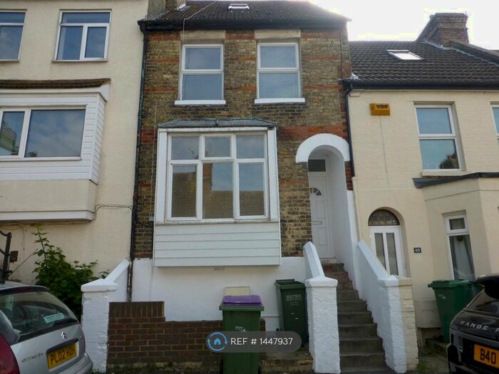 3 Bedroom Terraced House To Rent In Thanet Gardens, Folkestone, CT19
