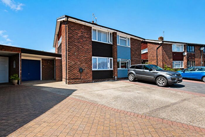 3 Bedroom Semi-Detached House For Sale In Crosier Court, Upchurch, Sittingbourne, ME9