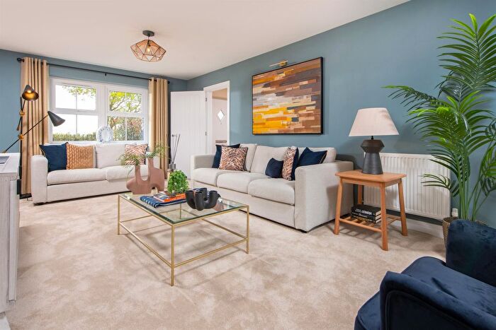 4 Bedroom Detached House For Sale In Bellway At Yellow Fields, Wantage, OX12