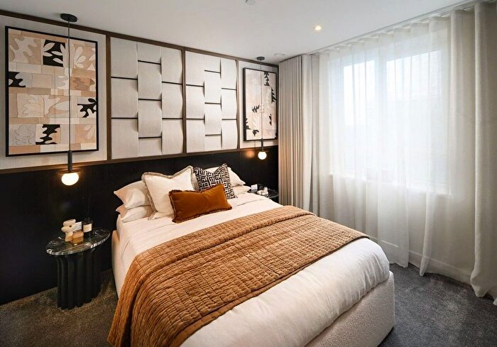 1 Bedroom Flat For Sale In Lombard Square, Plumstead, SE28