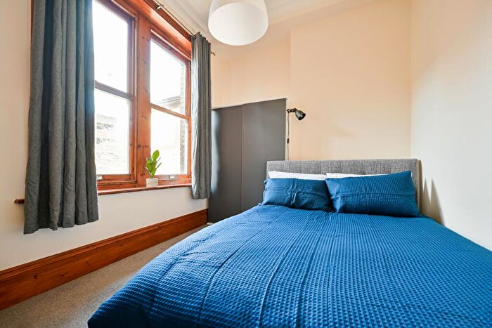 3 Bedroom Flat To Rent In Old Christchurch, Bournemouth, BH1