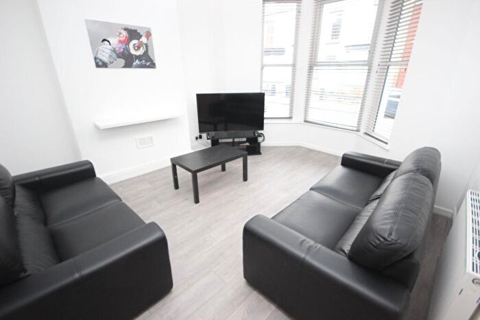 5 Bedroom Terraced House To Rent In Claremont Road, L15