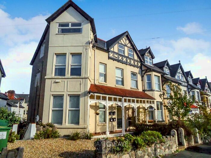 1 Bedroom Apartment To Rent In Upper Promenade, Colwyn Bay, Conwy, LL28