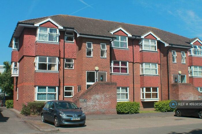 1 Bedroom Flat To Rent In Josephs Road, Guildford, GU1