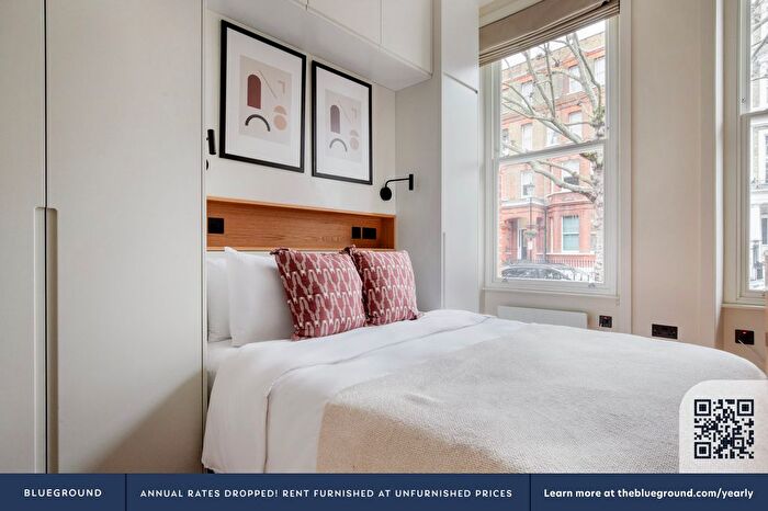 Studio To Rent In Earls Court, London, SW5