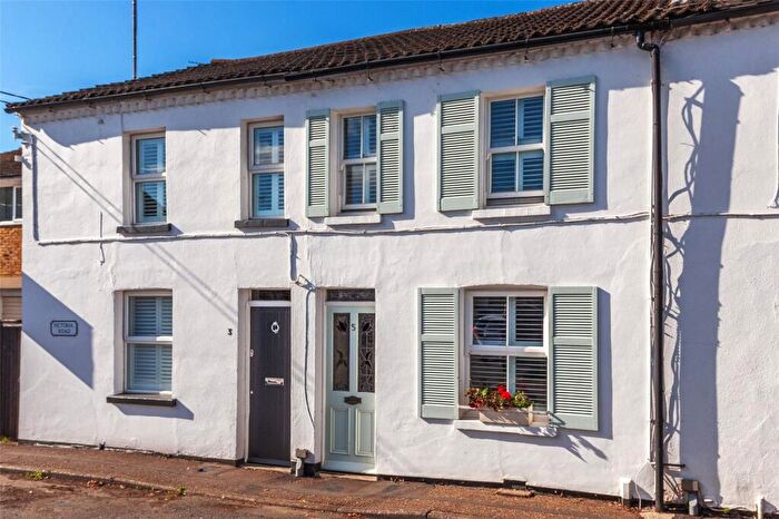 2 Bedroom Terraced House For Sale In Victoria Road, Marlow, Buckinghamshire, SL7