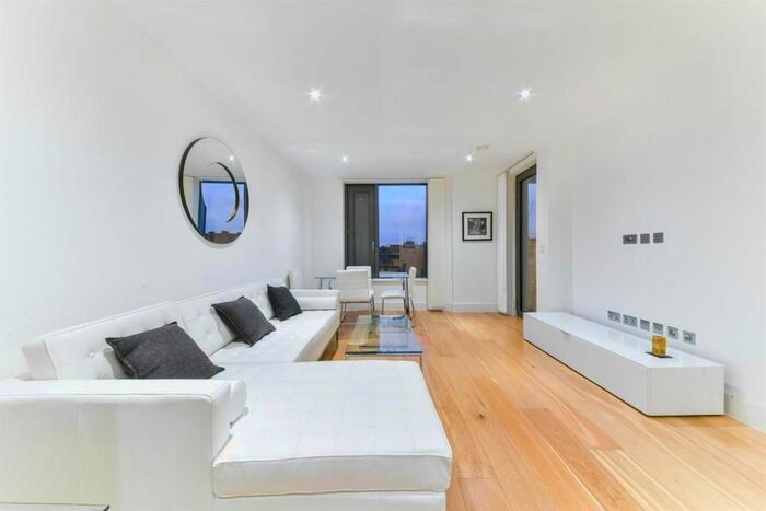 1 Bedroom Flat To Rent In Hardy Mansions, Portobella Square, Ladbroke Grove, London, W10