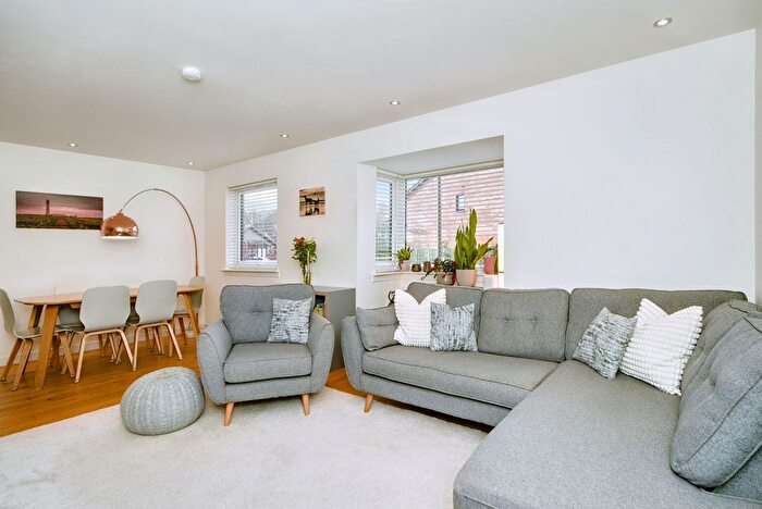 2 Bedroom Detached Bungalow For Sale In Kirk Park, Dunbar, EH42