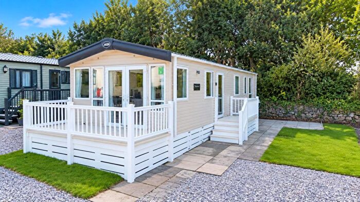 3 Bedroom Park Home For Sale In Capernwray, Carnforth, LA6