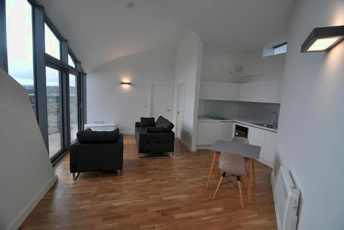 1 Bedroom Flat To Rent In Lilycroft Road, Bradford, BD9