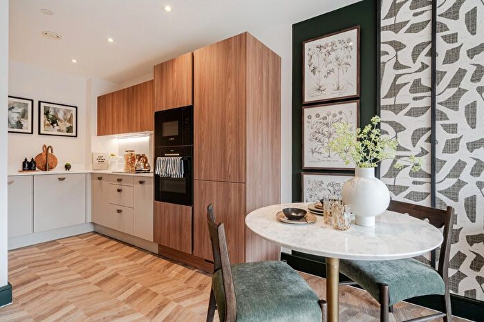 1 Bedroom Flat For Sale In Chandlers Place, High Street, Sevenoaks, Kent, TN13