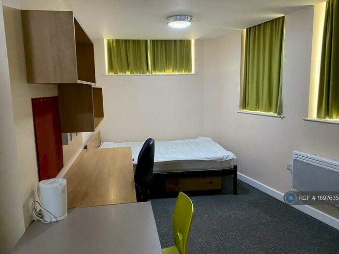 Studio To Rent In College House, Alum Rock, Birmingham, B8
