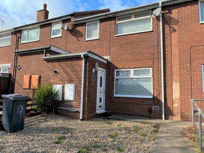 3 Bedroom House To Rent In Highlow View, Brinsworth, Rotherham, S60