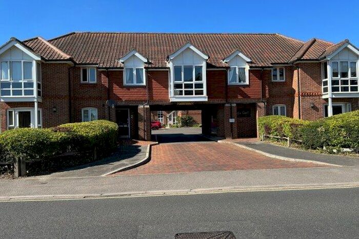 1 Bedroom Flat To Rent In Water Lane, Southampton, SO40