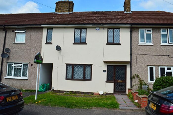 3 Bedroom Terraced House To Rent In Mayesbrook Road, Goodmayes, Essex, IG3