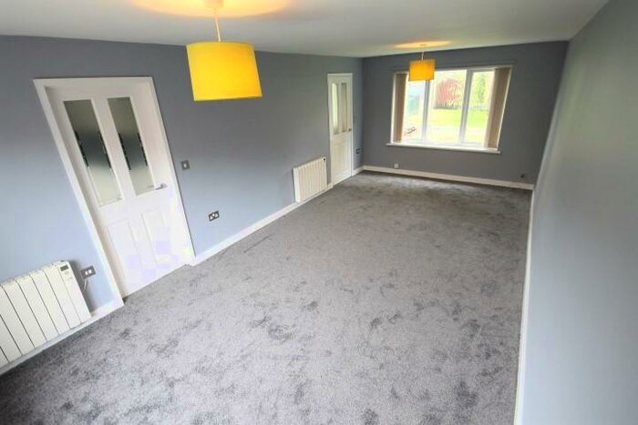 3 Bedroom Terraced House To Rent In Beeston Park Garth, Beeston, Leeds, LS11