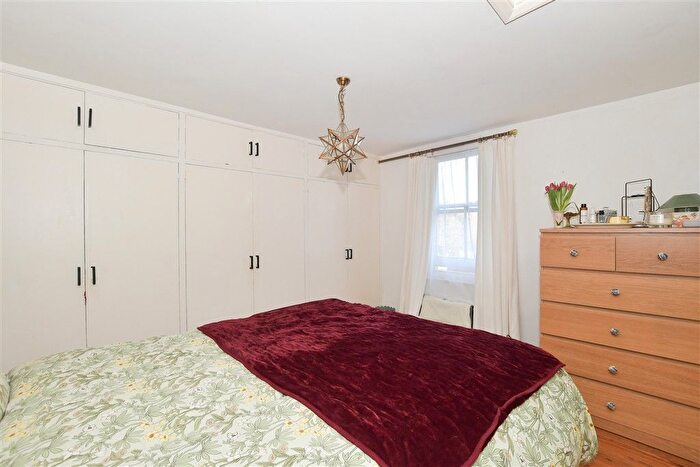 2 Bedroom Terraced House For Sale In New Road, Lewes, East Sussex, BN7