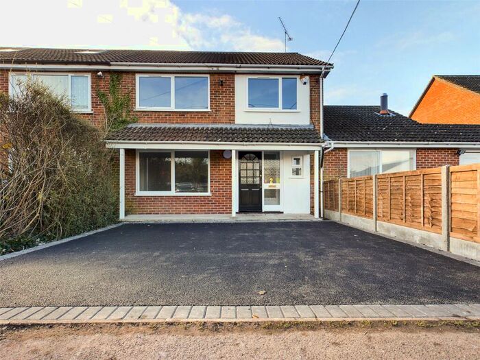 3 Bedroom Terraced House To Rent In Recreation Road, Burghfield Common, Reading, RG7