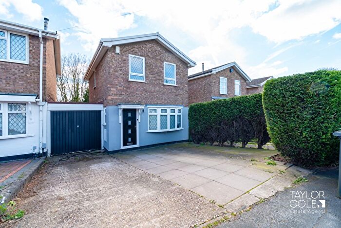 3 Bedroom Link Detached House For Sale In Briar, Tamworth, B77