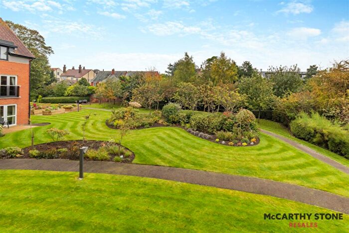 1 Bedroom Apartment For Sale In Brunlees Court, - Cambridge Road, Southport, PR9
