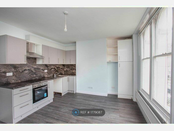 1 Bedroom Flat To Rent In Dunlace Road, London, E5