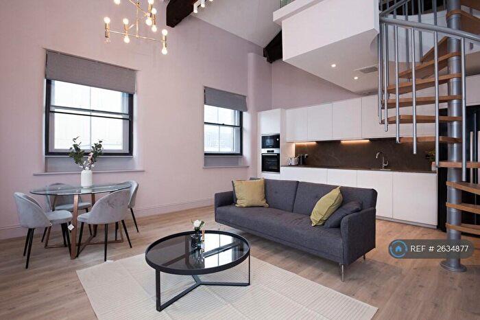 3 Bedroom Flat To Rent In Charlotte Street, Manchester, M1