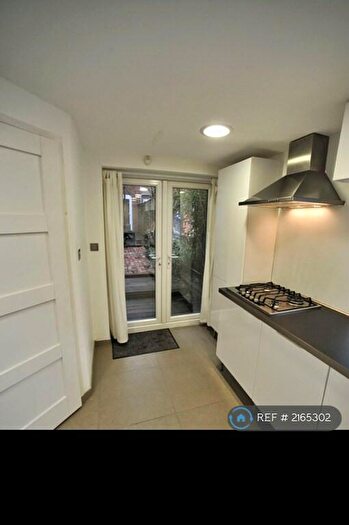 Studio To Rent In Lincoln Road, Reading, RG2