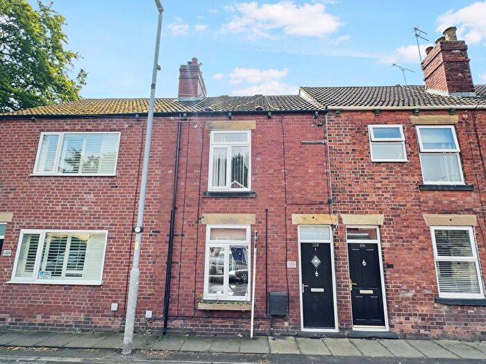 2 Bedroom Terraced House For Sale In Station Road, Ackworth, Pontefract, WF7