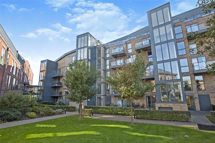 3 Bedroom Flat For Sale In Rookery Court, Ruckholt Road, E10