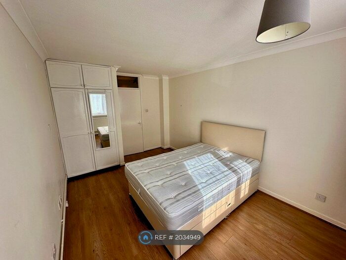 2 Bedroom Flat To Rent In Station Road, London, EN5